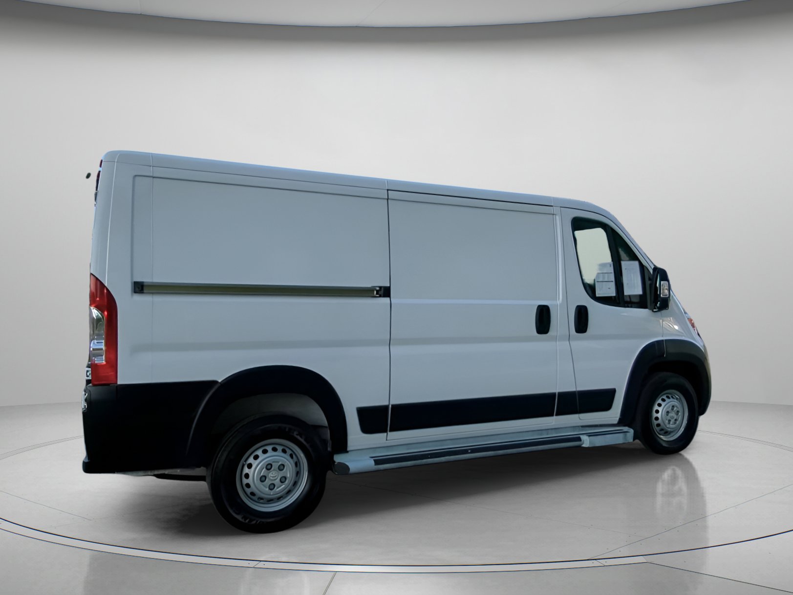 Used 2025 RAM ProMaster 2500 w/ U-Haul Equipment Group FWD image 30