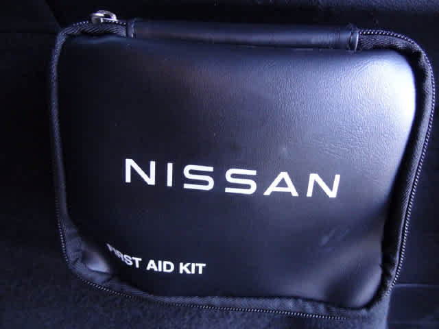 Used 2023 Nissan Rogue S AWD/4WD image 9