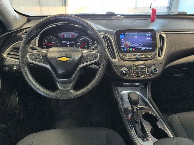 Used 2022 Chevrolet Malibu LT FWD image 18