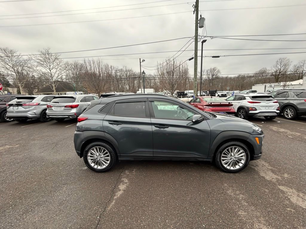 Used 2021 Hyundai Kona SEL Plus w/ Cargo Package image 2