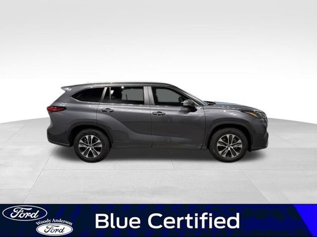 Used 2023 Toyota Highlander XLE FWD image 5