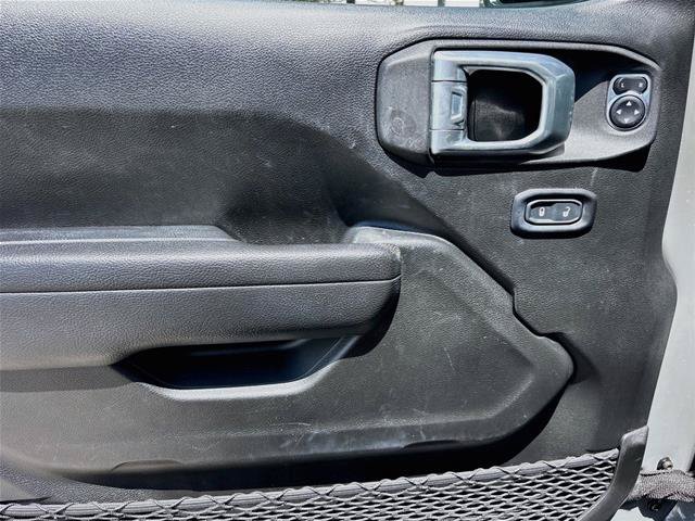 Used 2022 Jeep Wrangler Unlimited Sport AWD/4WD image 19