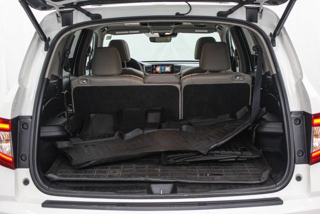 Used 2019 Honda Pilot Touring image 7