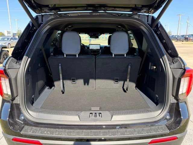 Certified 2026 Ford Explorer ST-Line w/ ST-Line Street Pack image 8