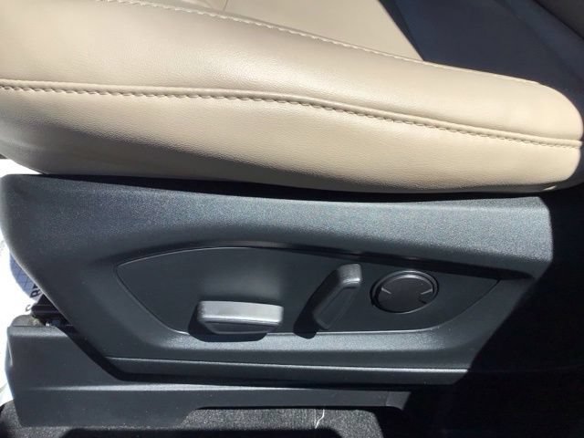 Certified 2022 Ford Explorer XLT w/ Equipment Group 202A AWD/4WD image 12