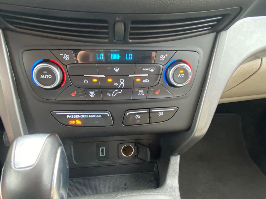 Certified 2018 Ford Escape SEL FWD image 17