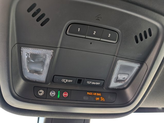 Used 2023 Chevrolet Traverse LT FWD image 12