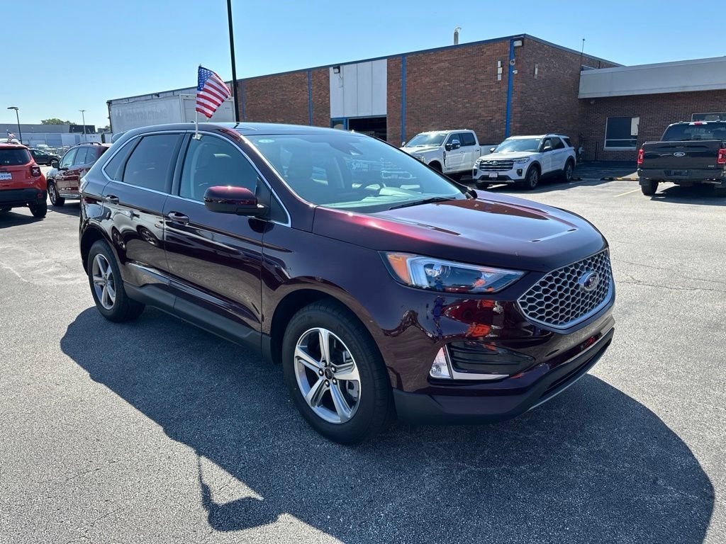 Certified 2024 Ford Edge SEL w/ Convenience Package AWD/4WD image 3
