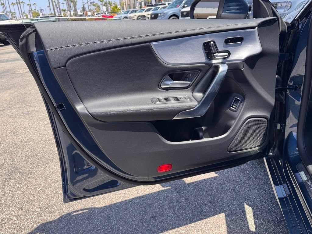 Used 2020 Mercedes-Benz CLA 250 image 15