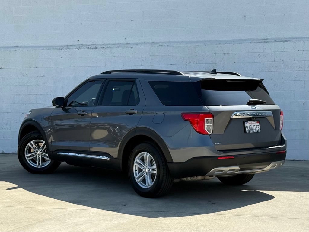 Certified 2023 Ford Explorer XLT w/ Equipment Group 202A RWD image 4