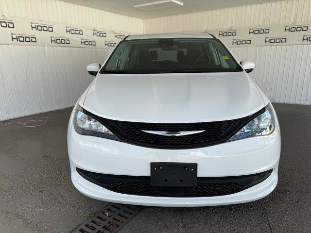 Used 2023 Chrysler Voyager LX FWD image 24