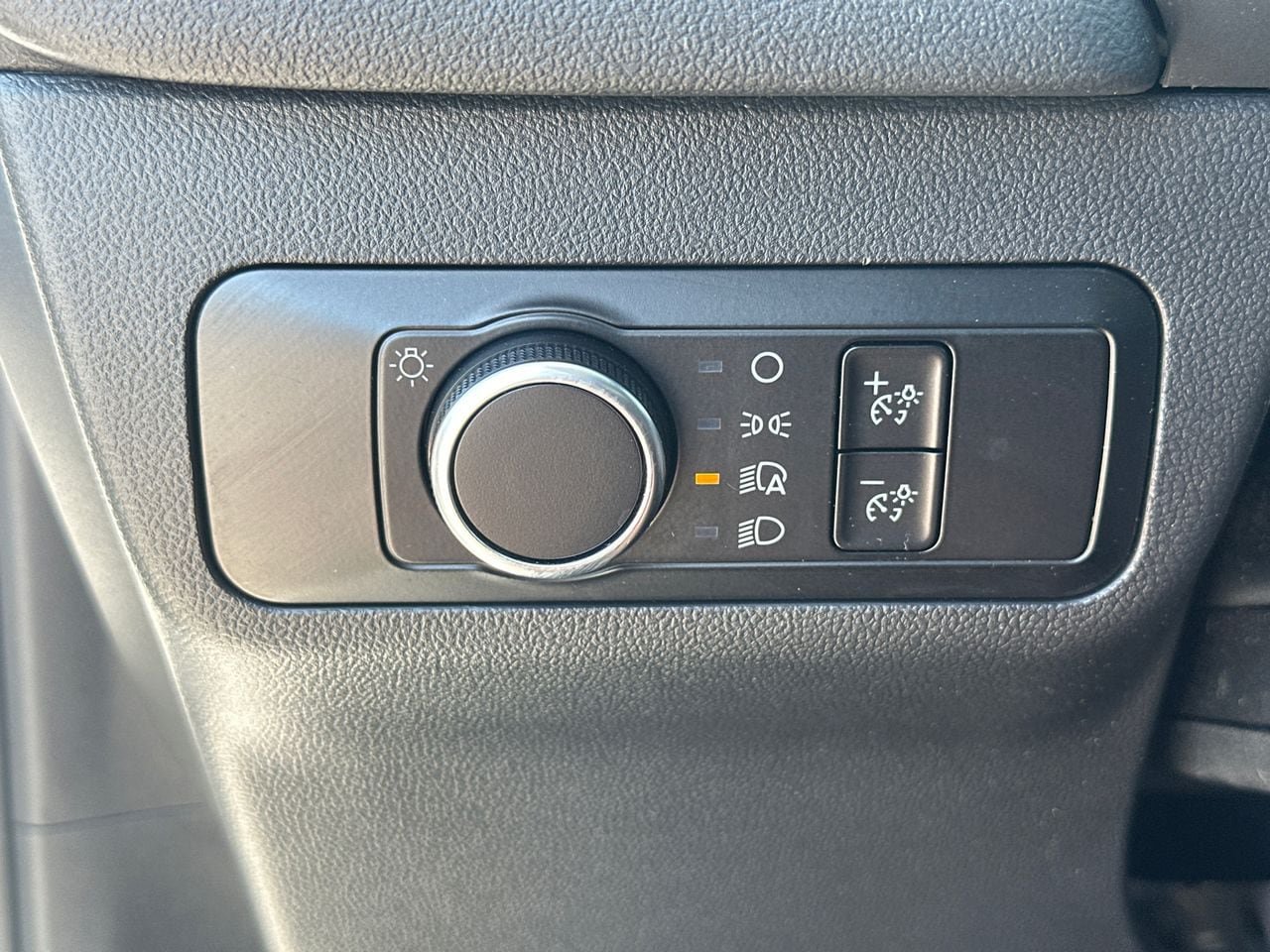 Certified 2023 Ford Escape FWD image 33