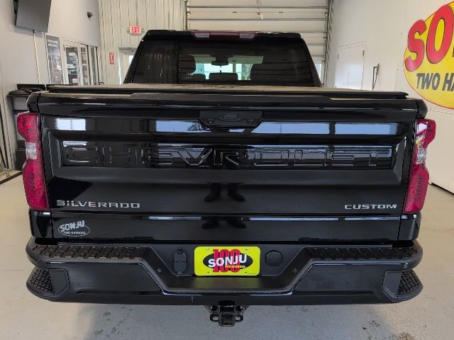 Used 2023 Chevrolet Silverado 1500 Custom image 4