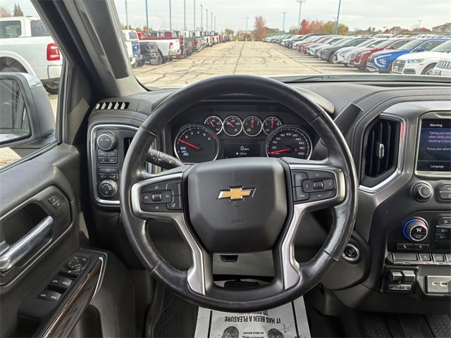 Used 2021 Chevrolet Silverado 1500 LT image 20