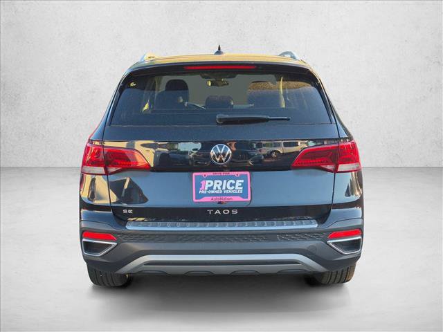 Used 2023 Volkswagen Taos SE w/ Black Wheel Package FWD image 6