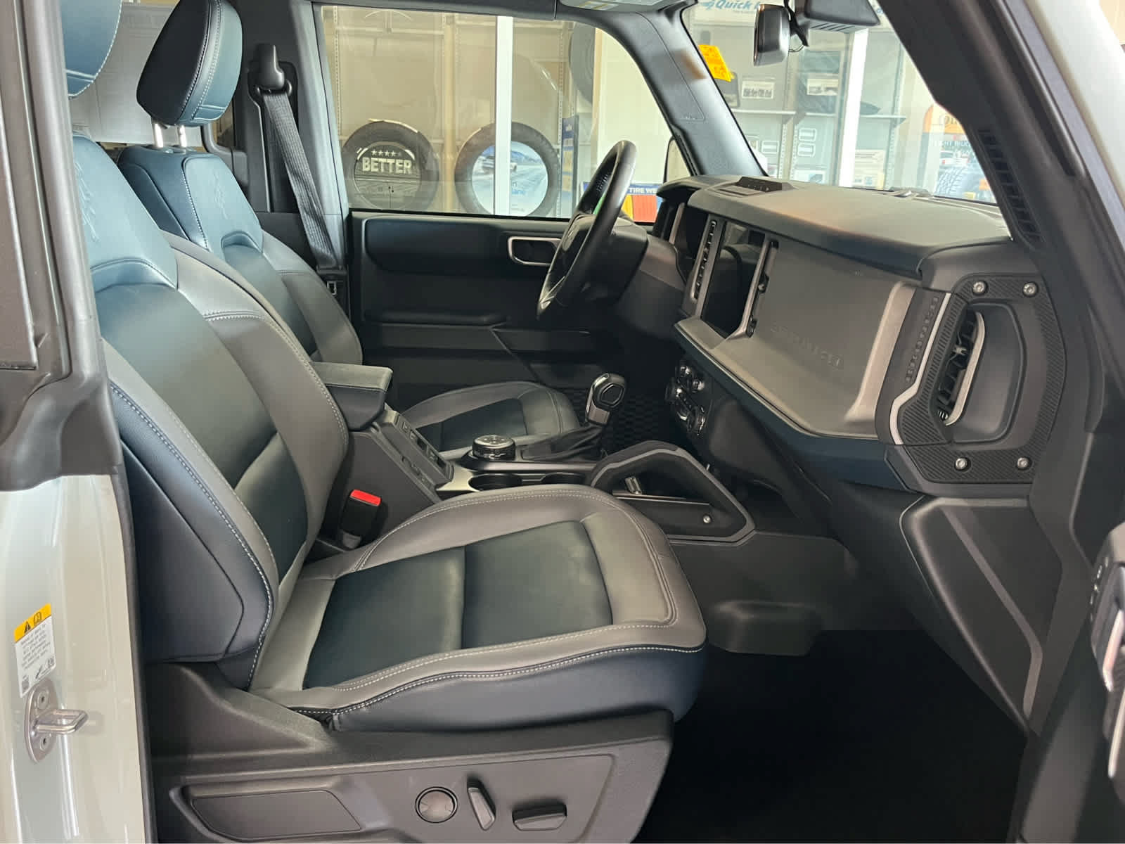 Certified 2024 Ford Bronco Outer Banks w/ Sasquatch Package AWD/4WD image 44