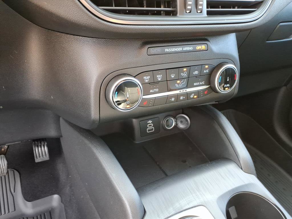 Certified 2025 Ford Escape Active w/ Cold Weather Package AWD/4WD image 15