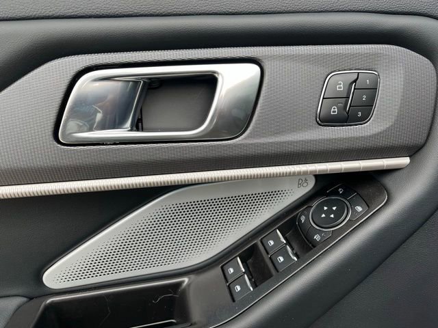 Certified 2025 Ford Explorer ST w/ Sun And Sound Package image 30