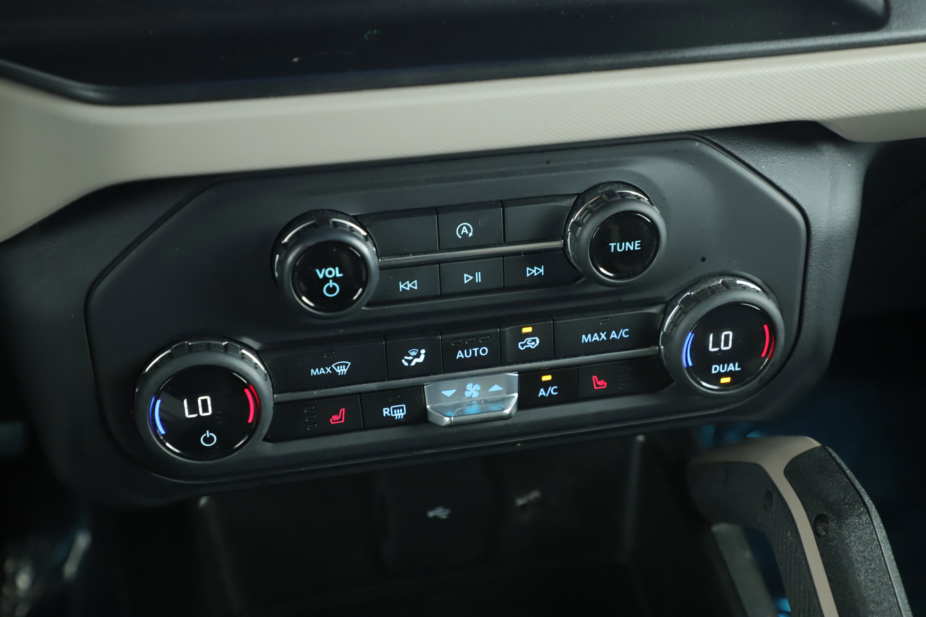 Certified 2023 Ford Bronco Big Bend w/ Sasquatch Package image 9