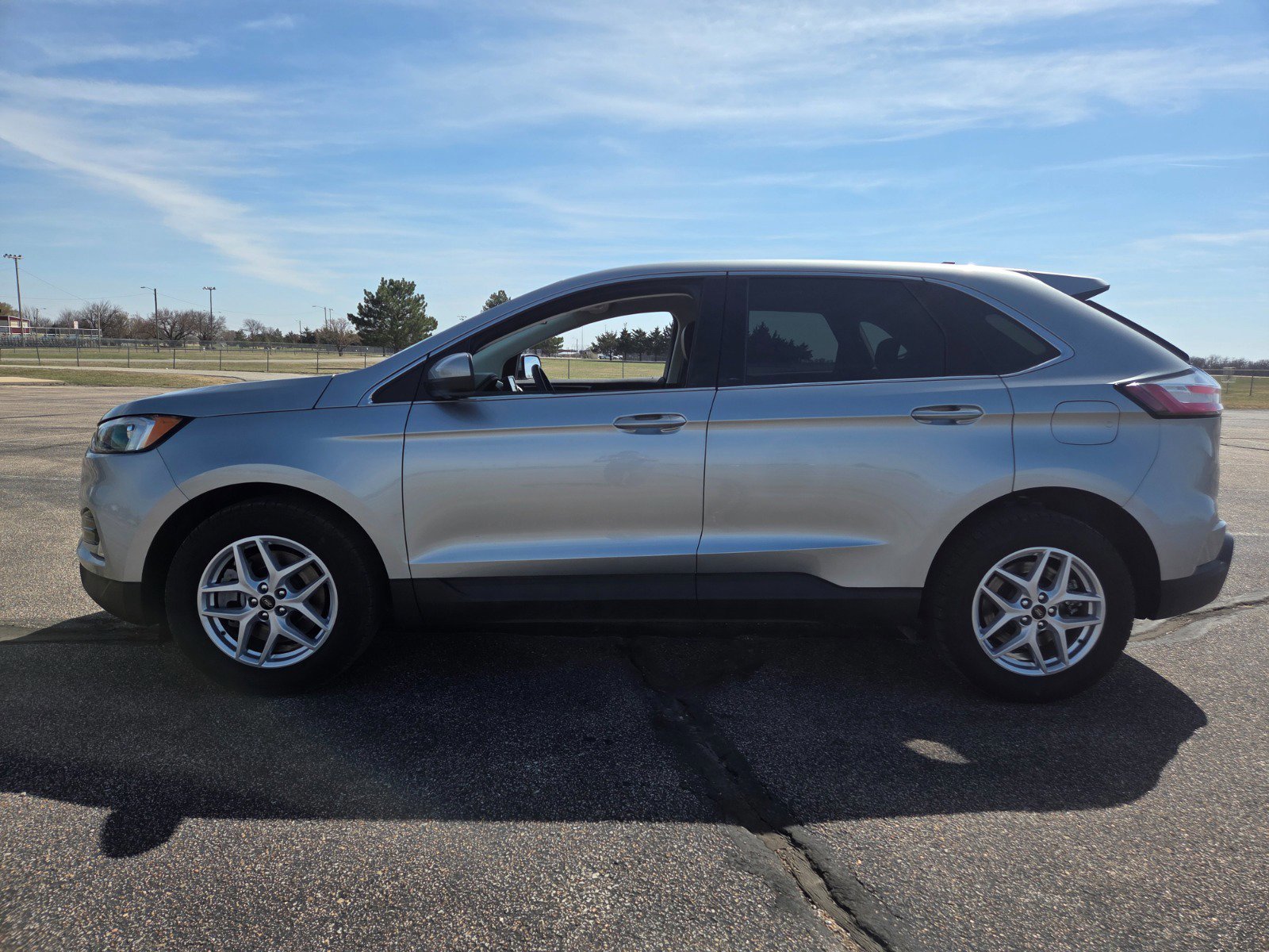 Certified 2024 Ford Edge SEL w/ Convenience Package AWD/4WD image 6
