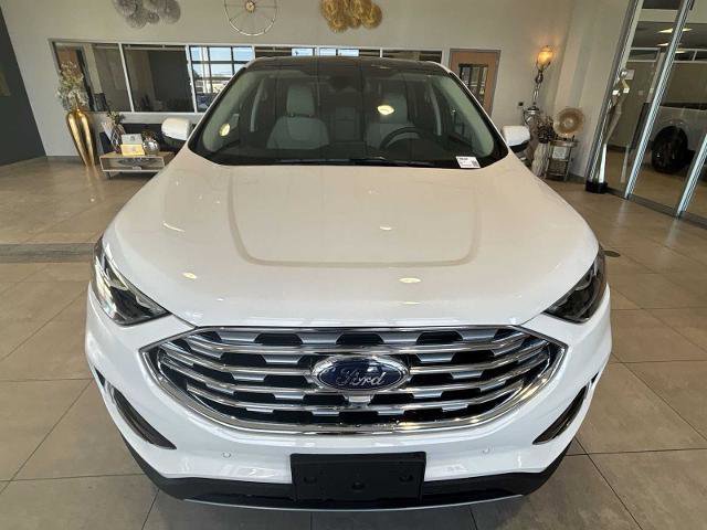 Certified 2022 Ford Edge Titanium w/ Equipment Group 301A image 8
