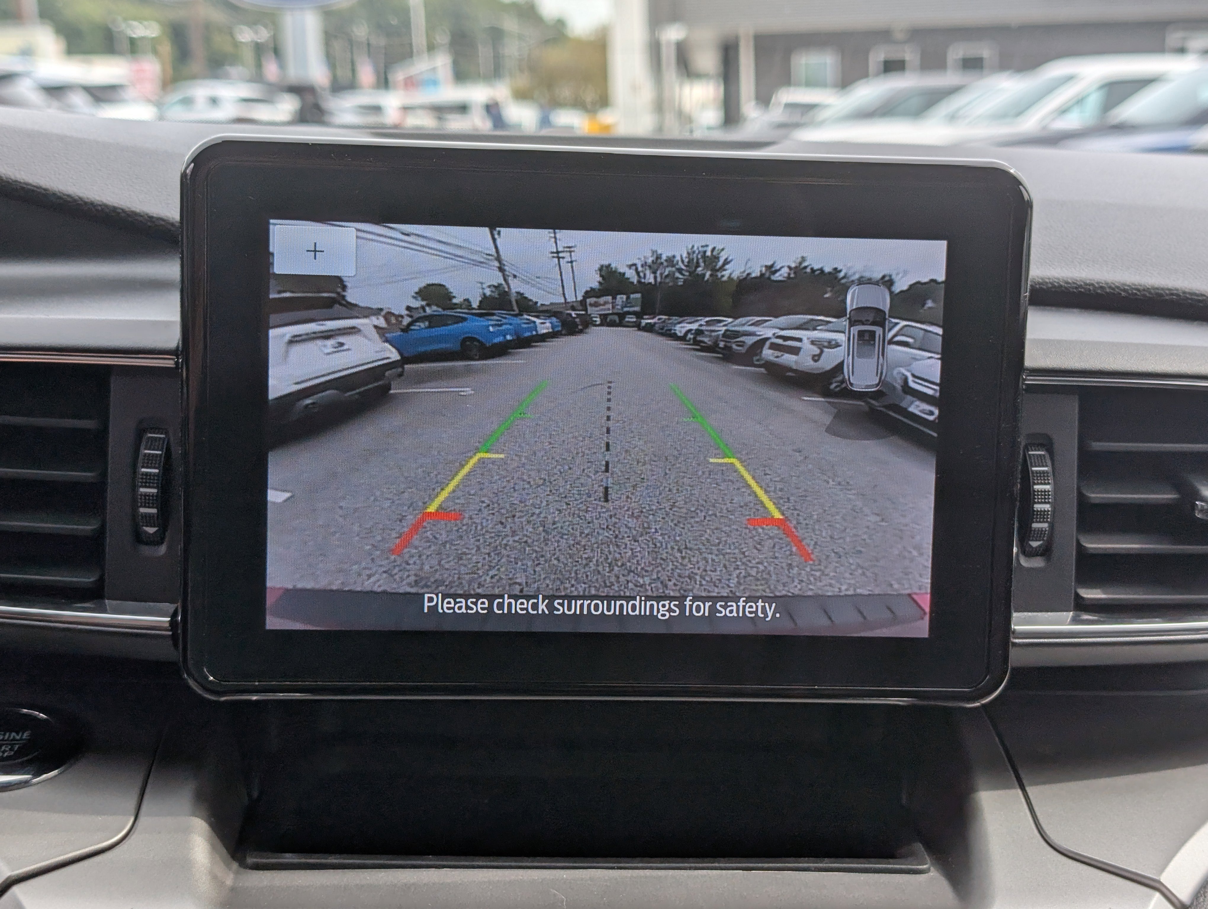 Certified 2022 Ford Explorer XLT w/ Equipment Group 202A image 32