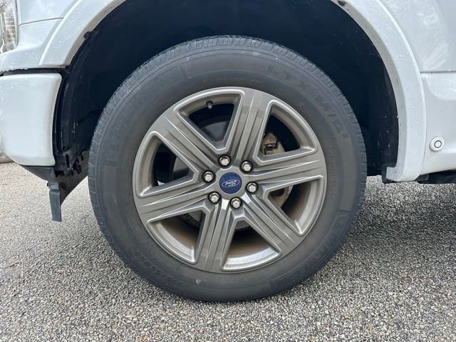 Certified 2020 Ford F150 Lariat w/ Equipment Group 502A Luxury image 31