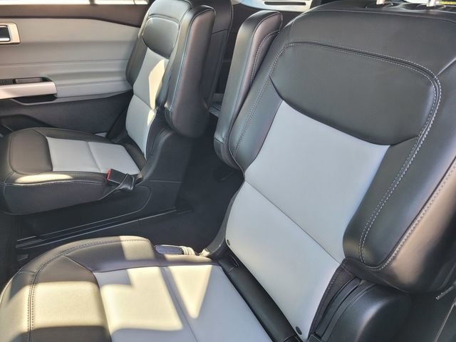 Certified 2022 Ford Explorer XLT w/ Equipment Group 202A image 13
