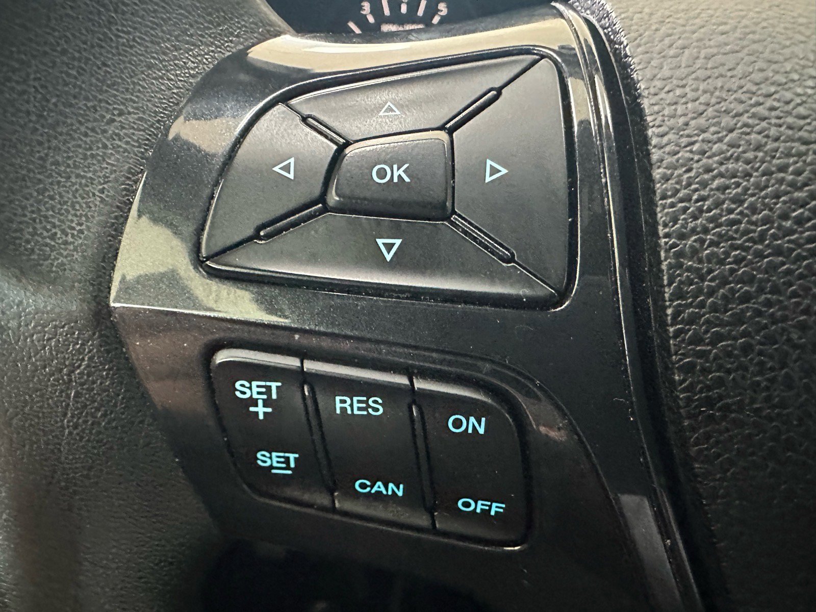 Certified 2019 Ford Explorer FWD image 37