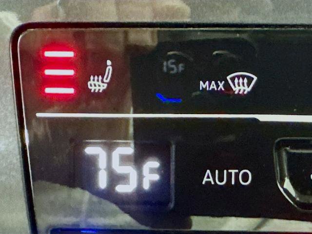 Used 2022 Volkswagen Tiguan SE image 22