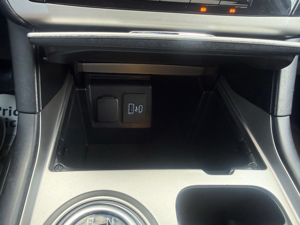 Certified 2021 Ford Explorer XLT RWD image 24