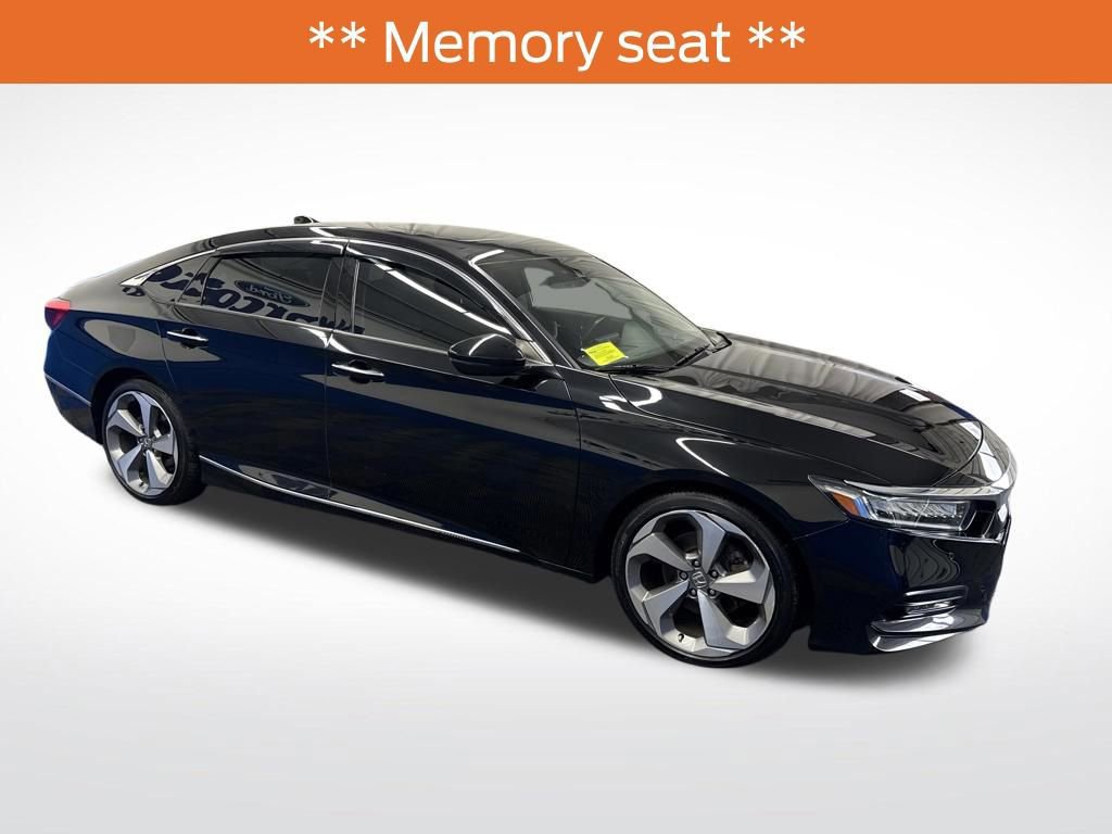 Used 2018 Honda Accord Touring image 10
