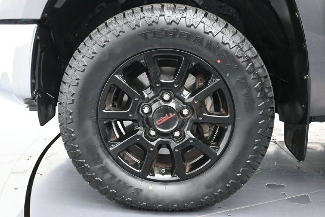 Used 2020 Toyota Tundra SR5 w/ SR5 Upgrade Package AWD/4WD image 9