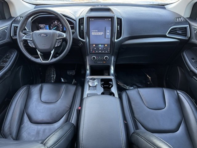Certified 2022 Ford Edge Titanium w/ Class II Trailer Tow Package image 12