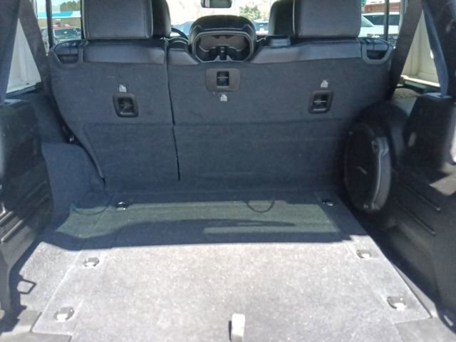 Used 2019 Jeep Wrangler Unlimited Sahara image 27