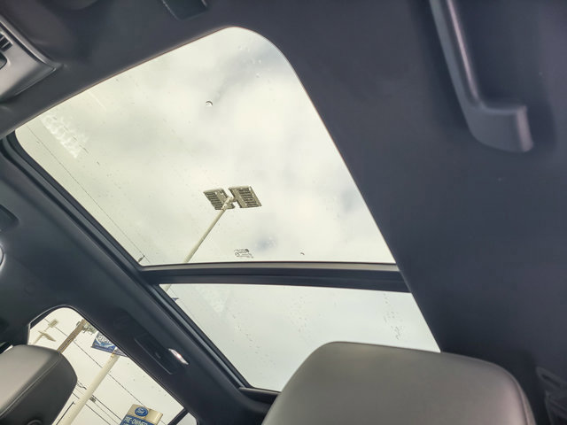 Used 2021 Chevrolet Suburban LT image 10