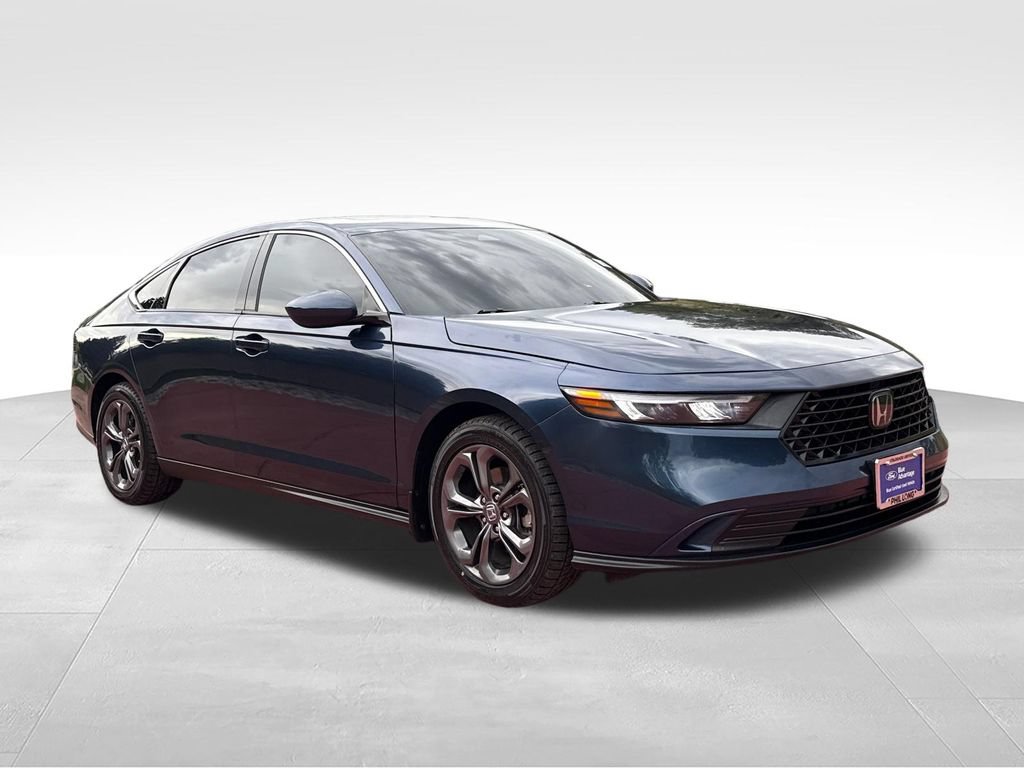 Used 2023 Honda Accord EX image 1