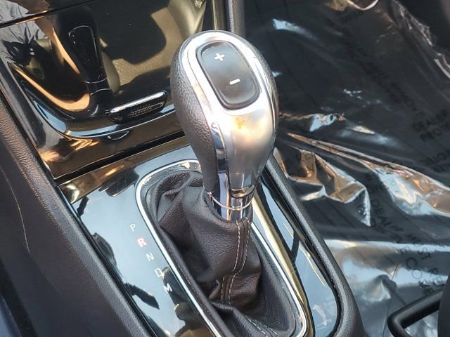 Used 2019 Buick Encore Preferred w/ Safety Package image 31