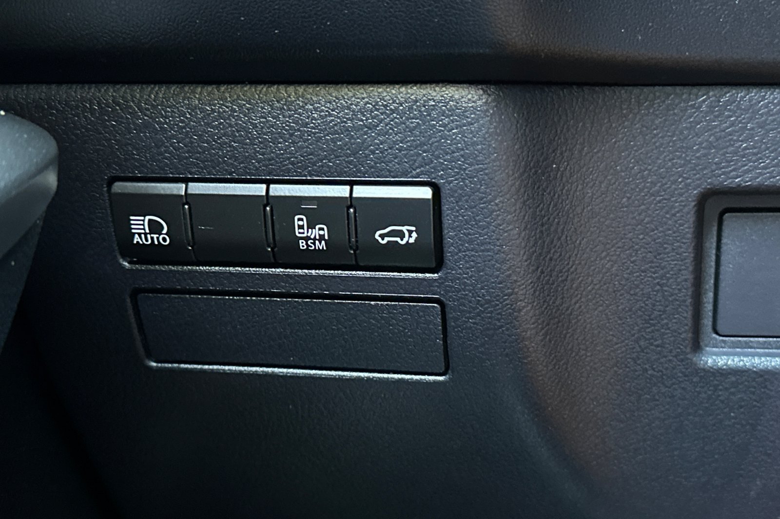 Used 2018 Lexus NX 300h AWD w/ Comfort Package image 43