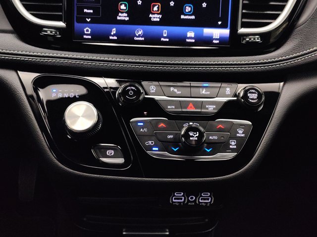 Used 2025 Chrysler Pacifica Select FWD image 31