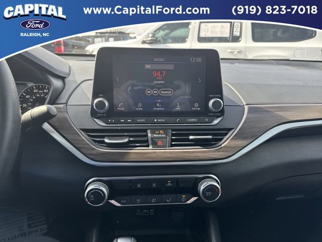 Used 2024 Nissan Altima 2.5 SV image 25