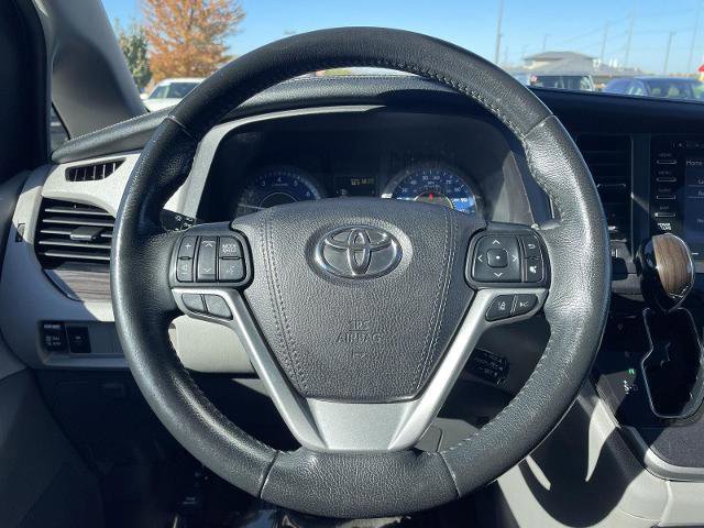Used 2020 Toyota Sienna XLE image 12