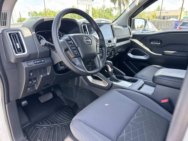 Used 2025 Nissan Frontier SV image 17