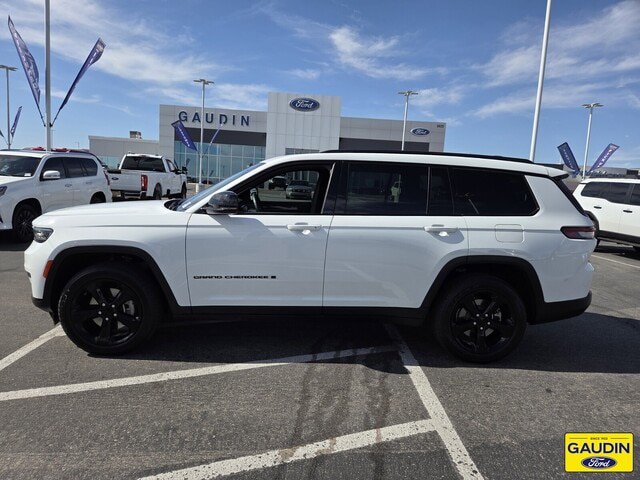 Used 2021 Jeep Grand Cherokee L Laredo AWD/4WD image 4