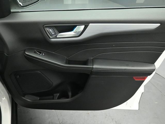 Certified 2024 Ford Escape SE w/ PHEV Premium Package image 46