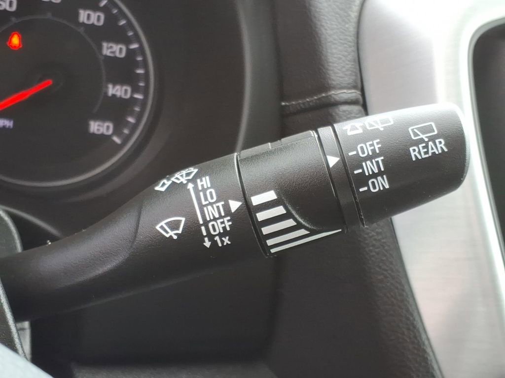 Used 2023 GMC Terrain SLE w/ LPO, Floor Liner Package AWD/4WD image 30