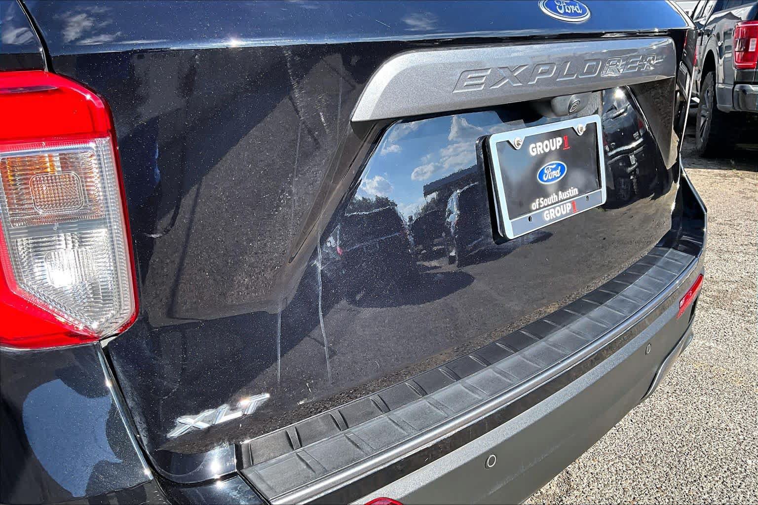 Certified 2024 Ford Explorer XLT RWD image 12