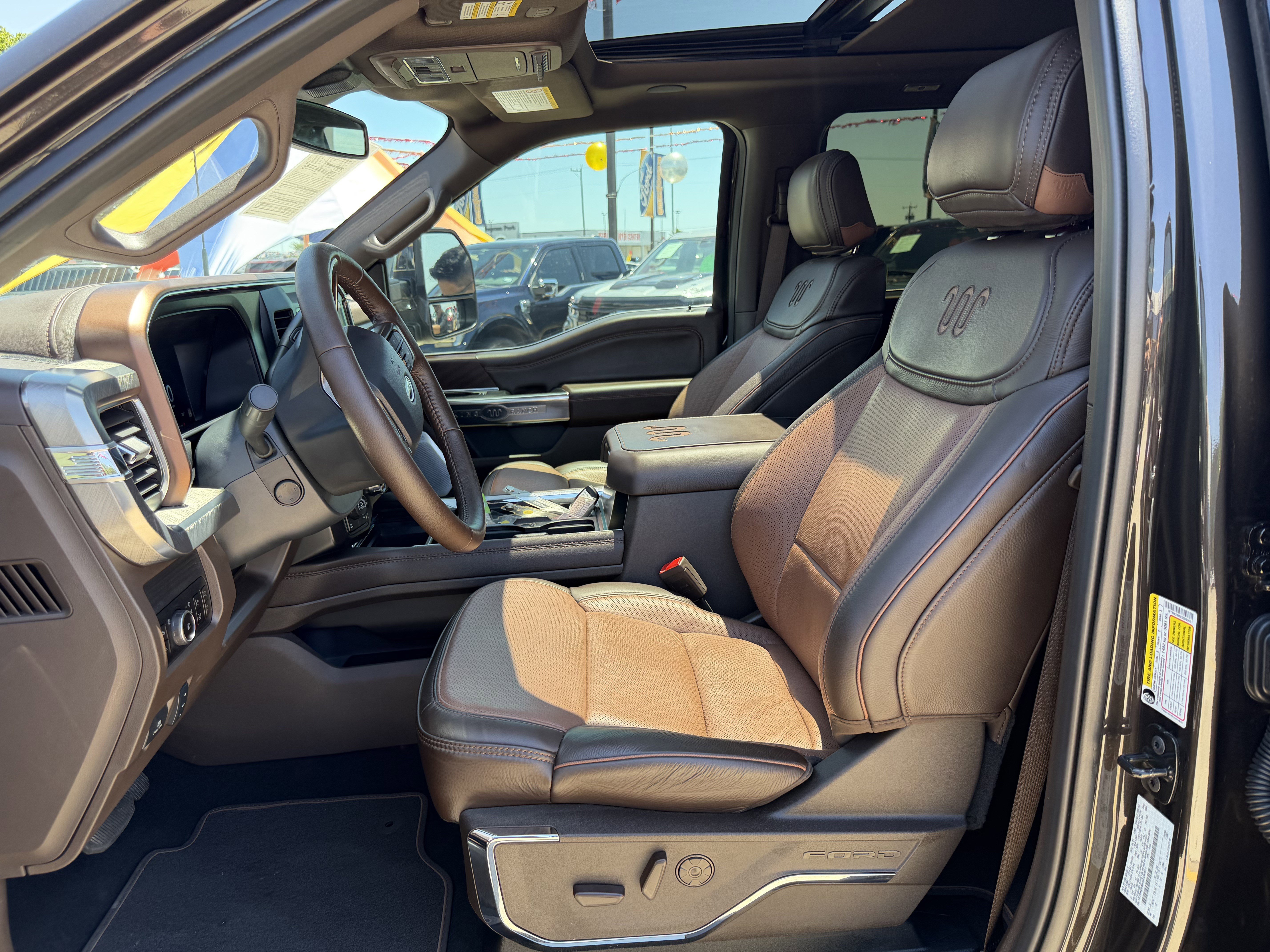 Certified 2025 Ford F250 King Ranch w/ Tremor Off-Road Package AWD/4WD image 18