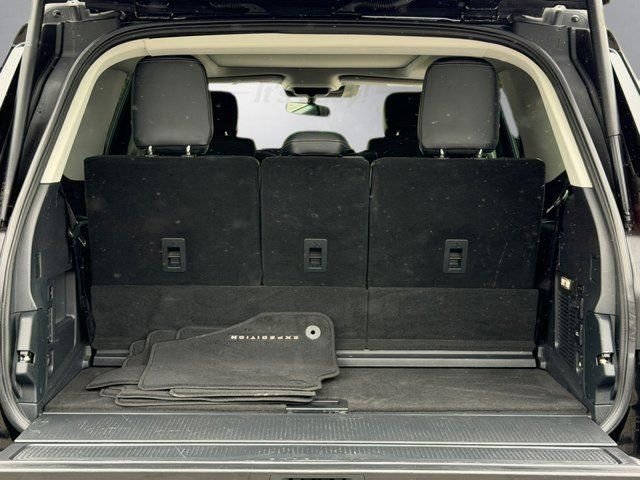 Certified 2025 Ford Expedition Platinum image 27