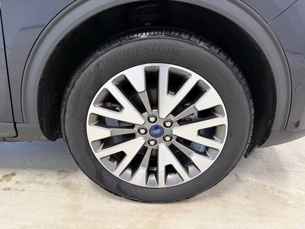 Certified 2021 Ford Escape Titanium image 11